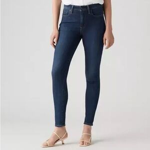 Levi’s 721 High-Rise Skinny Jeans 28W 30L